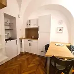 Courtyard Center Apartamento *
