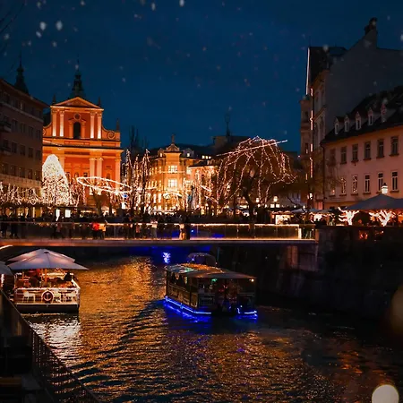 Courtyard Center Apartmán